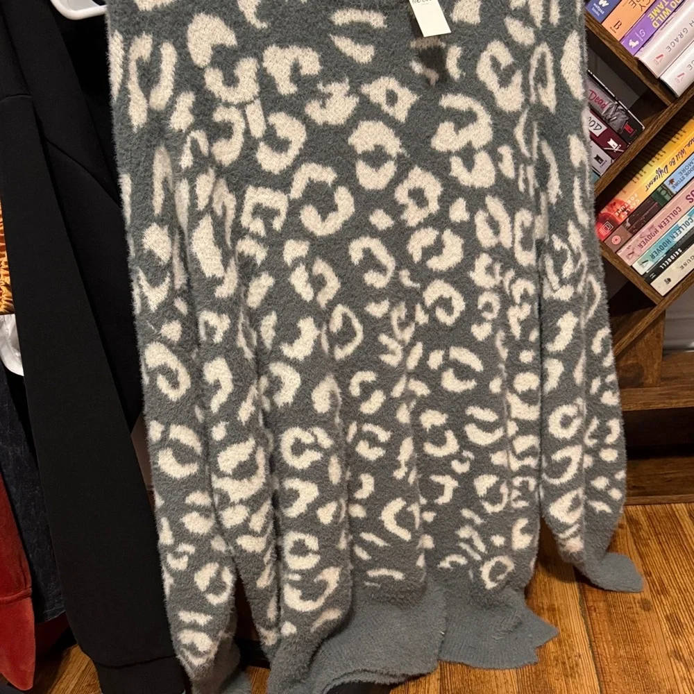 Aerie Leopard Sweater With Side Slits - Picture 2 of 2